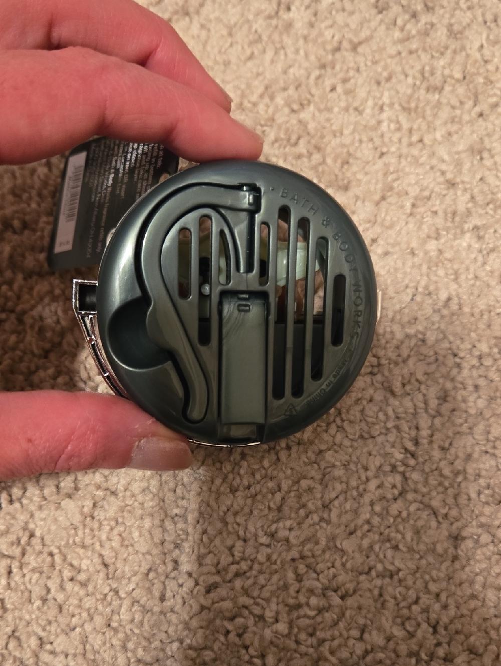 Bath & Body Works Grogu Car Fragrance Clip - Green & Brown - Picture 3 of 3